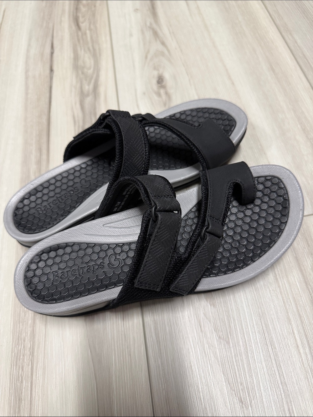 NWOT BareTraps Black Gray Sporty Slide Sandals
